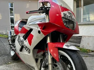 yamaha fzr 1000