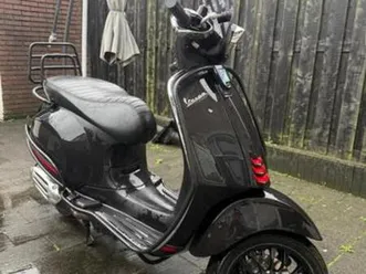 vespa sprint 50 zwart - bouwjaar 2022 - topstaat! — scooters | vespa — marktplaats