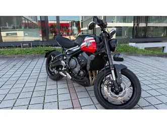 triumph trident mit öhlins