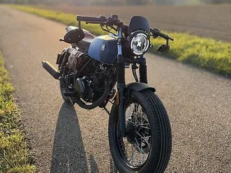 neufahrzeug mit ca. 50km brixton rayburn 125 als 2-plätzer