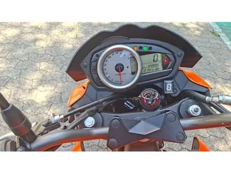 kawasaki z750 orange vif, parfait pour l'été! (2008)