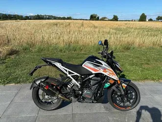 ktm duke 390, année 2022