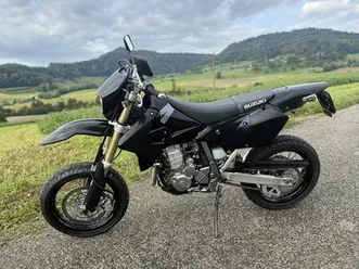 suzuki dr-z 400 sm - top zustand, frisch ab mfk 16.09.2025