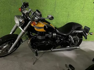 triumph speedmaster 800