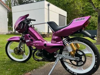 mbk magnum racing xr (f1 team réplique)