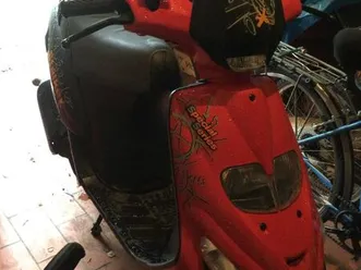 scooter stalker gilera rouge et noir