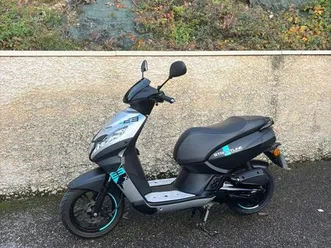 scooter peugeot kisbee street line
