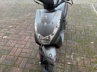 2-scooter-peugeot