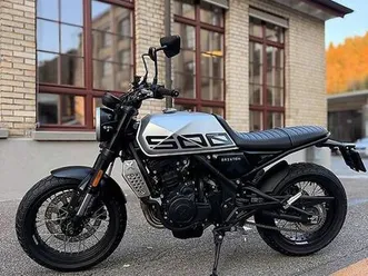 neufahrzeug mit ca. 50km brixton crossfire 500x