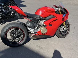 sehr schöne ducati panigale v4 1103 s