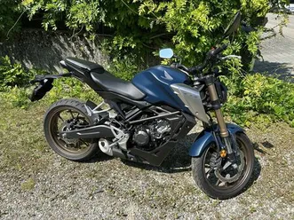 honda cb125r, top zustand, wenig kilometer