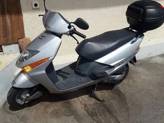 scooter honda scv100 lead, gris clair métallisé
