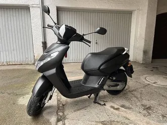 peugeot kisbee 50 4t / 2023 / 4400 km / roller