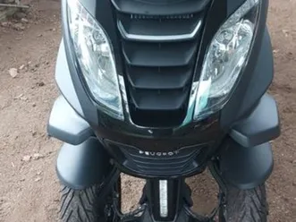 superbe peugeot metropolis 400 limitée black édition
