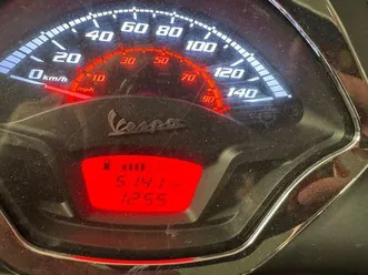 vespa gts super 125 super farbe grau matt