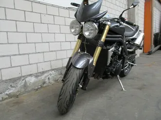 triumph speed triple 1050