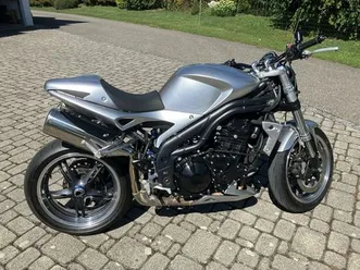 triumph speed triple