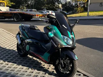 yamaha t-max →