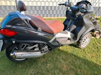 piaggio mp3 500