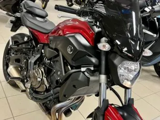 yamaha mt-07 2016 689 cm3 | moto roadster | 9 503 km | rouge | 56600 lanester