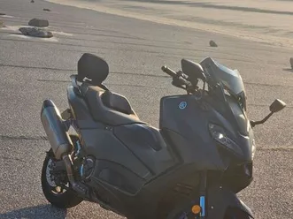 le mythe tmax - yamaha 560 blue icon (2022) - full options & ligne akrapovič