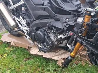 moto yamaha 125 yzf accidentée