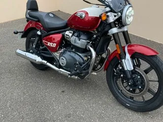 moto royal enfield super meteor