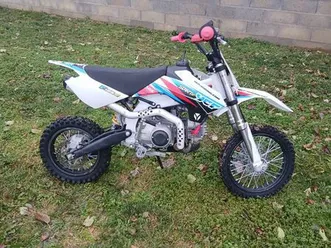 a vendre moto 125 ycf