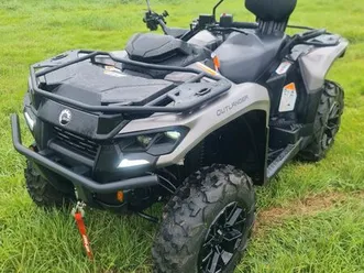 quad outlander max xt 700