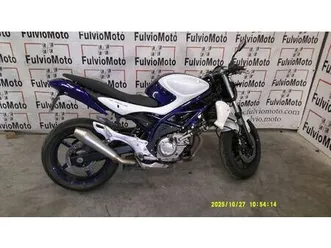 suzuki gladius 650 2012 650 cm3 | moto roadster | 48 235 km | 13200 arles