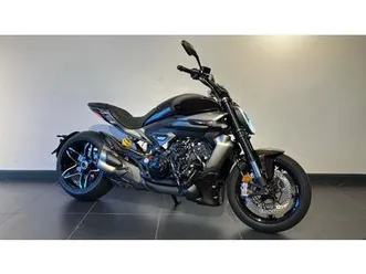ducati diavel v4 x 2025