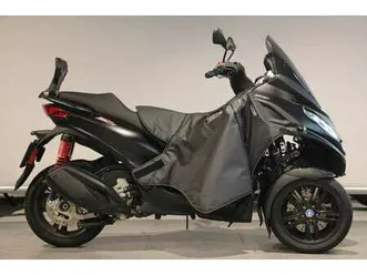 piaggio mp3 300 hpe zwart