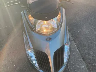 kymco yager gt 50 ccm 4 takter 45 km/h 11500 km