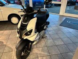 peugeot speedfight 4