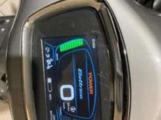 piaggio vespa primavera elettrica 70 - 2021