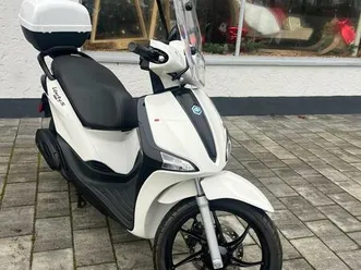 piaggio liberty sport 125 mit windschild/ topcase original