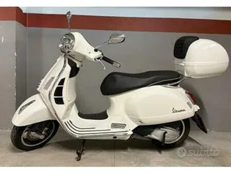 piaggio vespa 300 gts - 2024