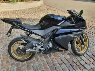 yamaha yzf-r125 schwarz-met., tönt brutal