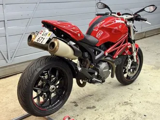 ducati monster 796