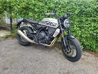 brixton crossfire 500 x bicilindrica