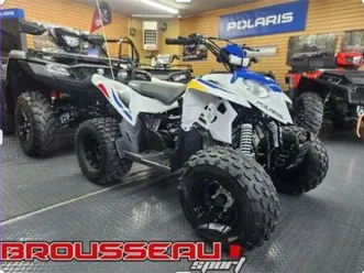 2025 polaris outlaw 110 efi conu pour la sécurité,