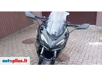 kawasaki z 1000 cc, touring / sport touring