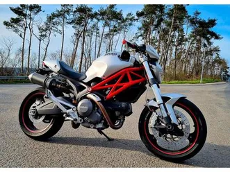 ducati monster 696