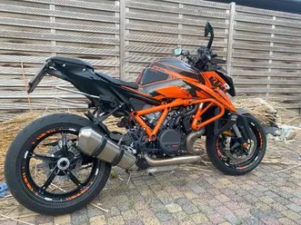 ② ktm superduke 1390 evo