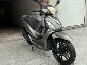 ② sym symphonie st 50 cc b klasse nieuwe staat