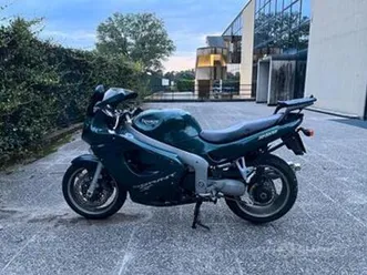 triumph sprint - 2001