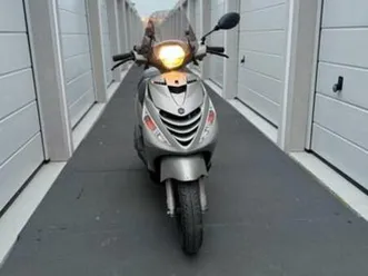 piaggio zip 2022 e5 - sp grijze kappen - brom — scooters | piaggio — marktplaats