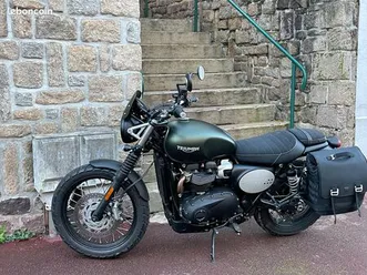 triumph bonneville scrambler 900 2025