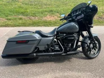 harley davidson flhxs street glide st style, 1500 km — motoren | harley-davidson — marktplaats
