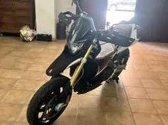 aprilia dorsoduro 1200